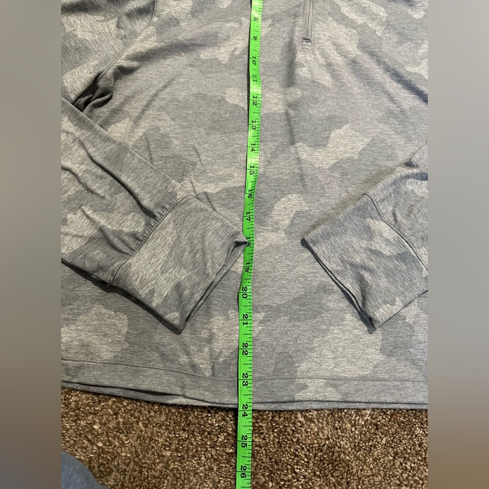 Yogalicious Lux Gray Camo Pullover Quarter zip size large but fits smaller. - Picture 10 of 15